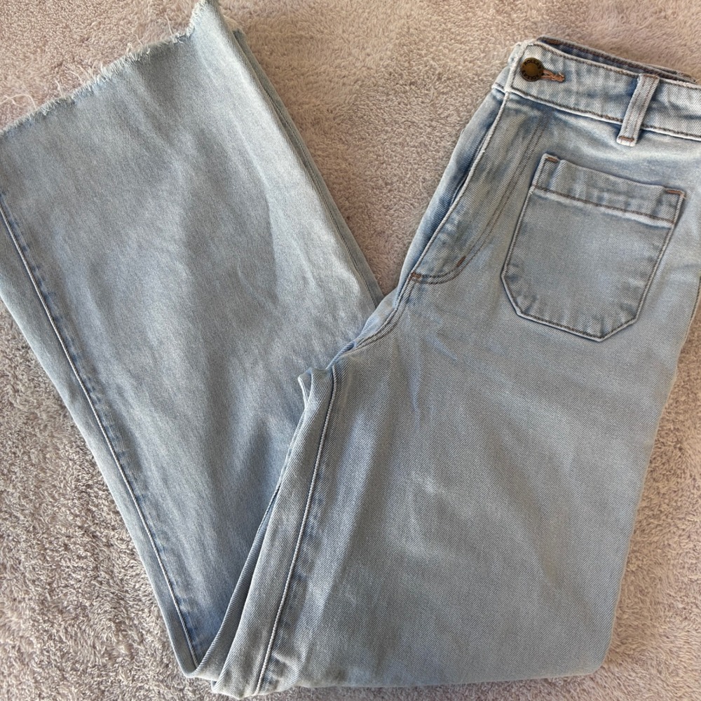 Rollas High Rise Wide Leg Jeans Light Wash Raw Hem Size 25 7 Front Patch Pockets
